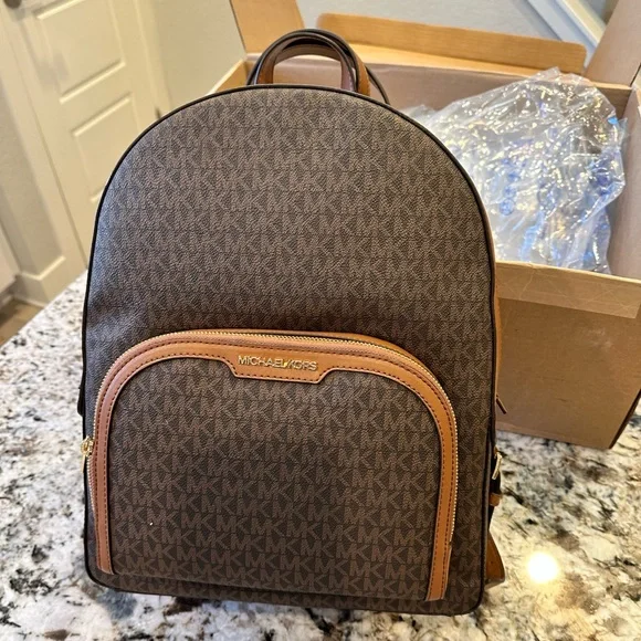 NWT Michael Kors Jaycee Large Backpack-Brown MK Signature‎ Logo Print New w/Tags s-l400.jpg main image 3